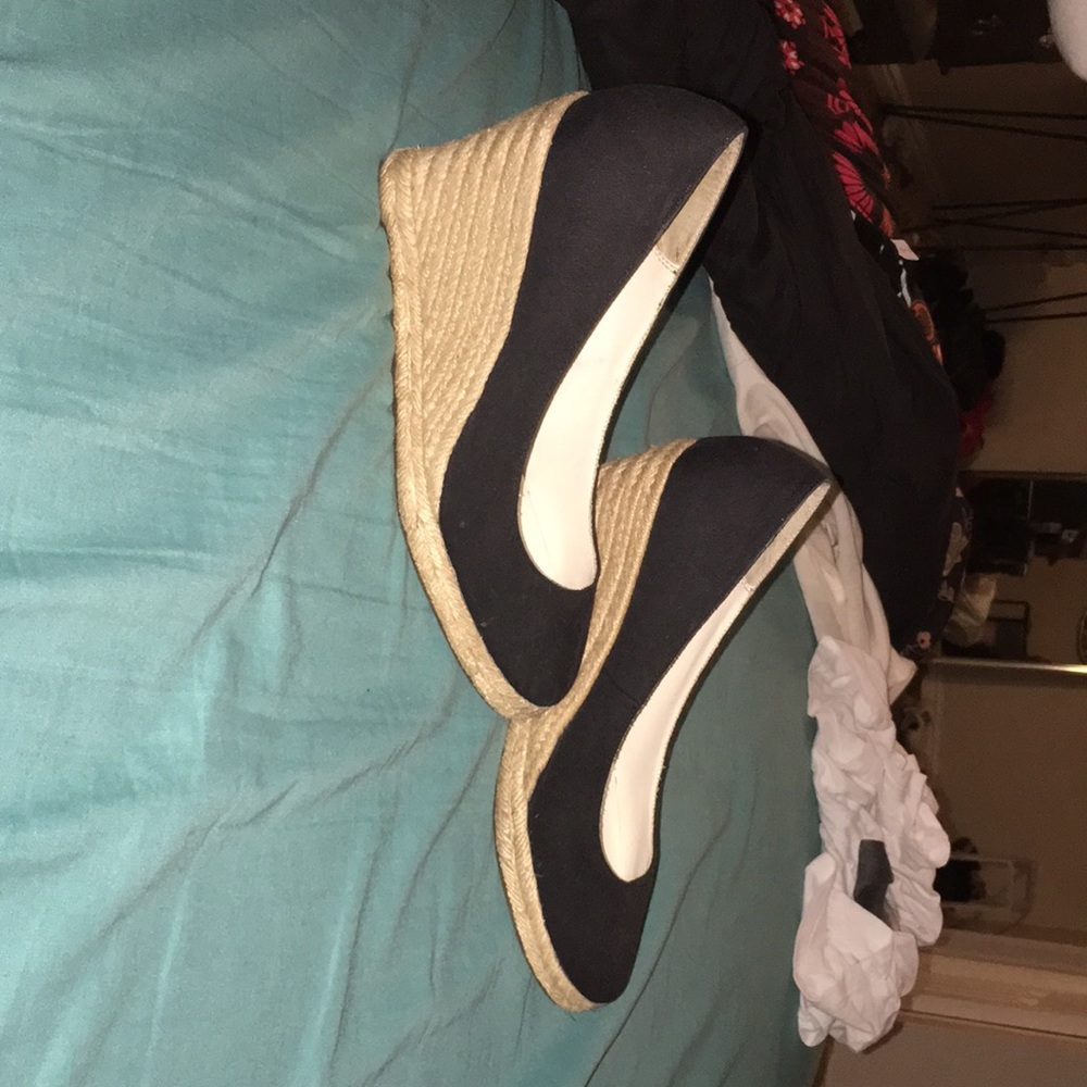 Casual wedges